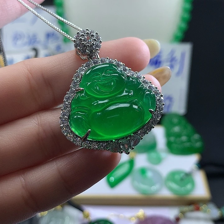 翡翠未镶嵌吊坠(赠链)