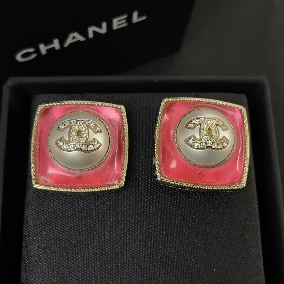 全新未使用 Chanel/香奈儿 22新款粉琉璃香水瓶方块耳钉3161/香选