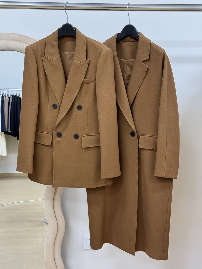 独版直筒型男友风双面双排扣咖色女常规款气质时尚修身型西装翻领