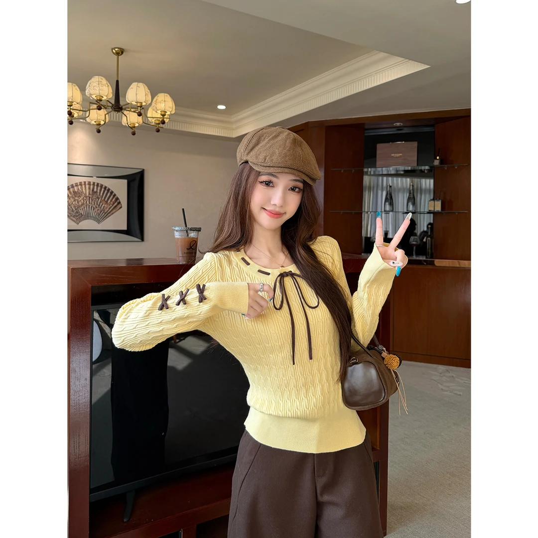 韩系蝴蝶结系带绞花针织衫女2025冬季新款修身显瘦减龄长袖毛衣潮