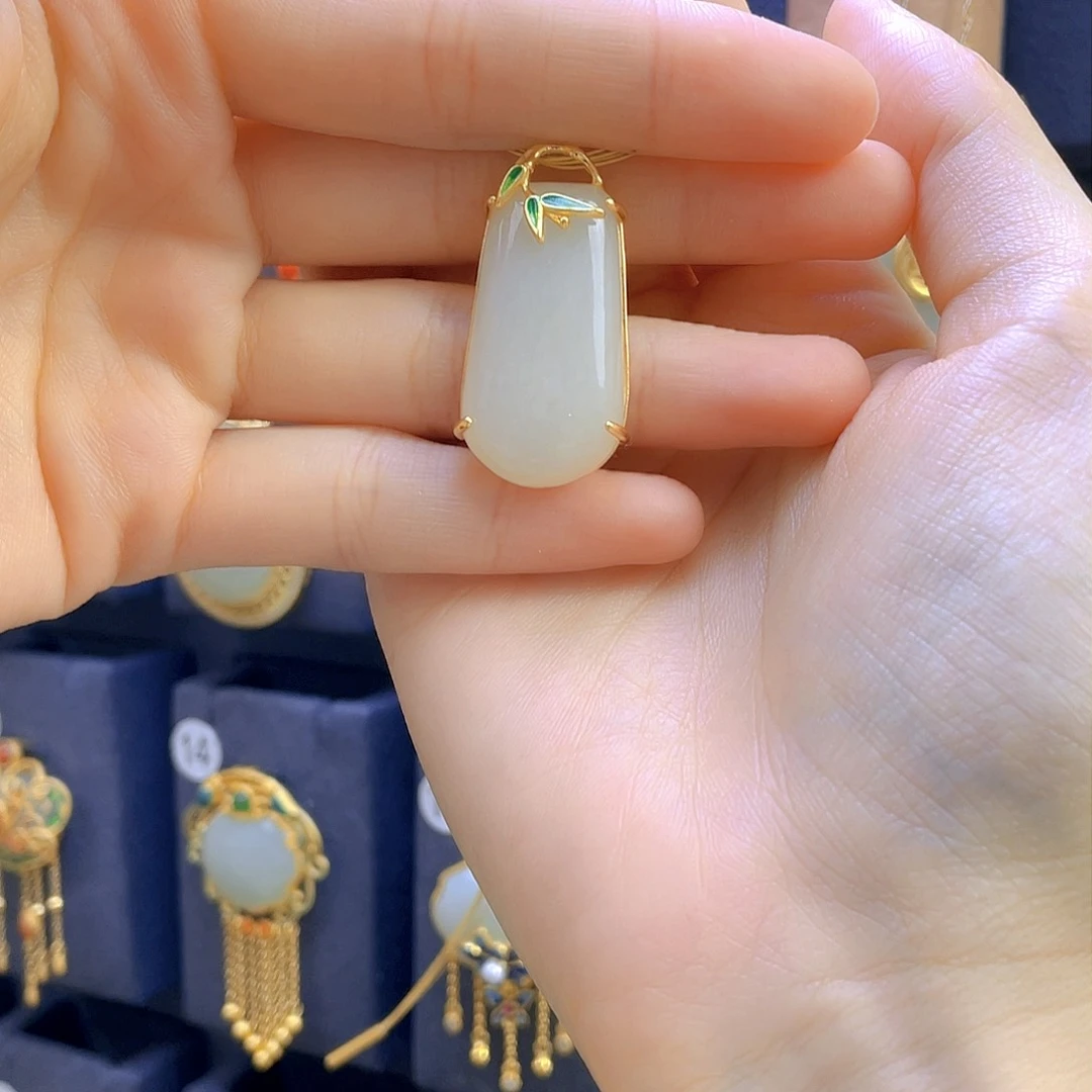 和田玉颈饰银S925镀金镶嵌