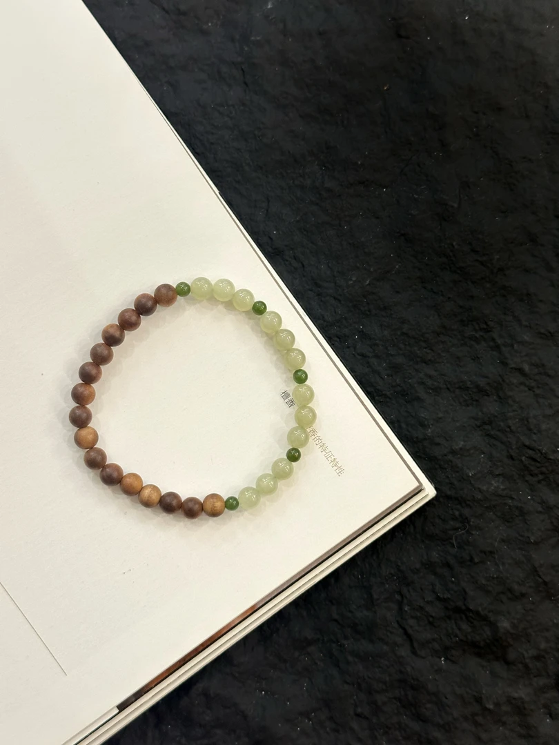 晴水和田玉搭配老山檀手串