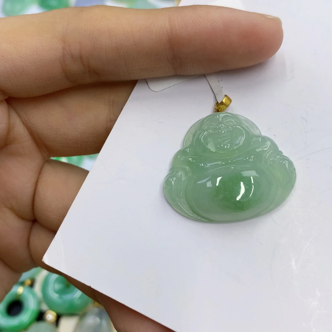 翡翠18K金镶嵌颈饰翡翠