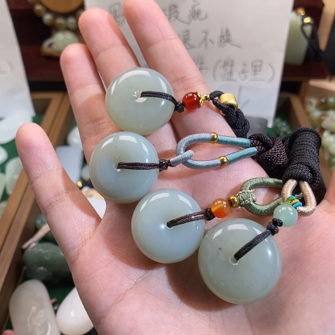 和田玉（糖玉）未镶嵌挂件