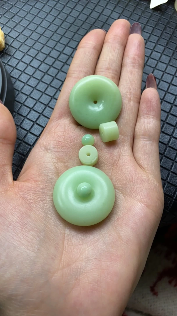 缅黄缅绿平安扣，