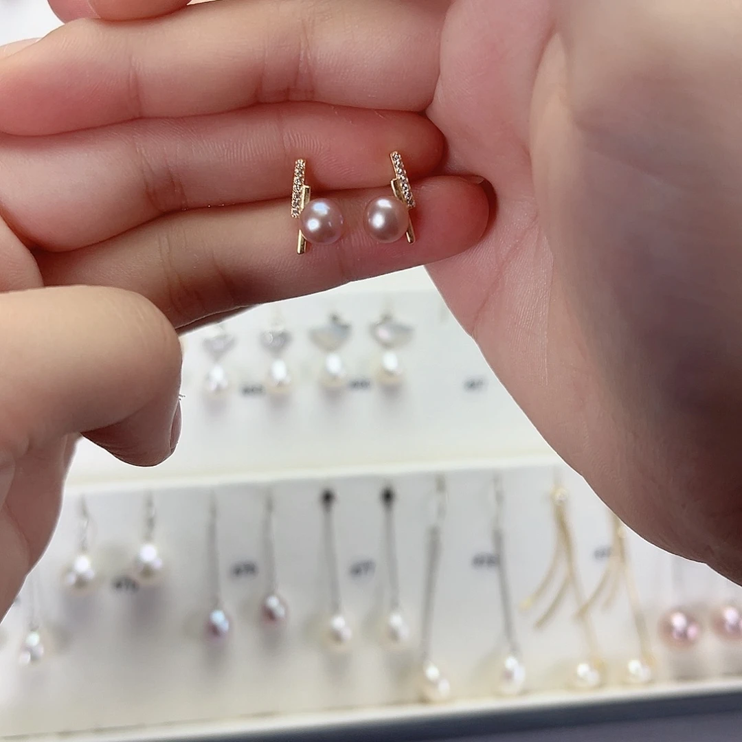 银S925镶嵌耳饰淡水珍珠