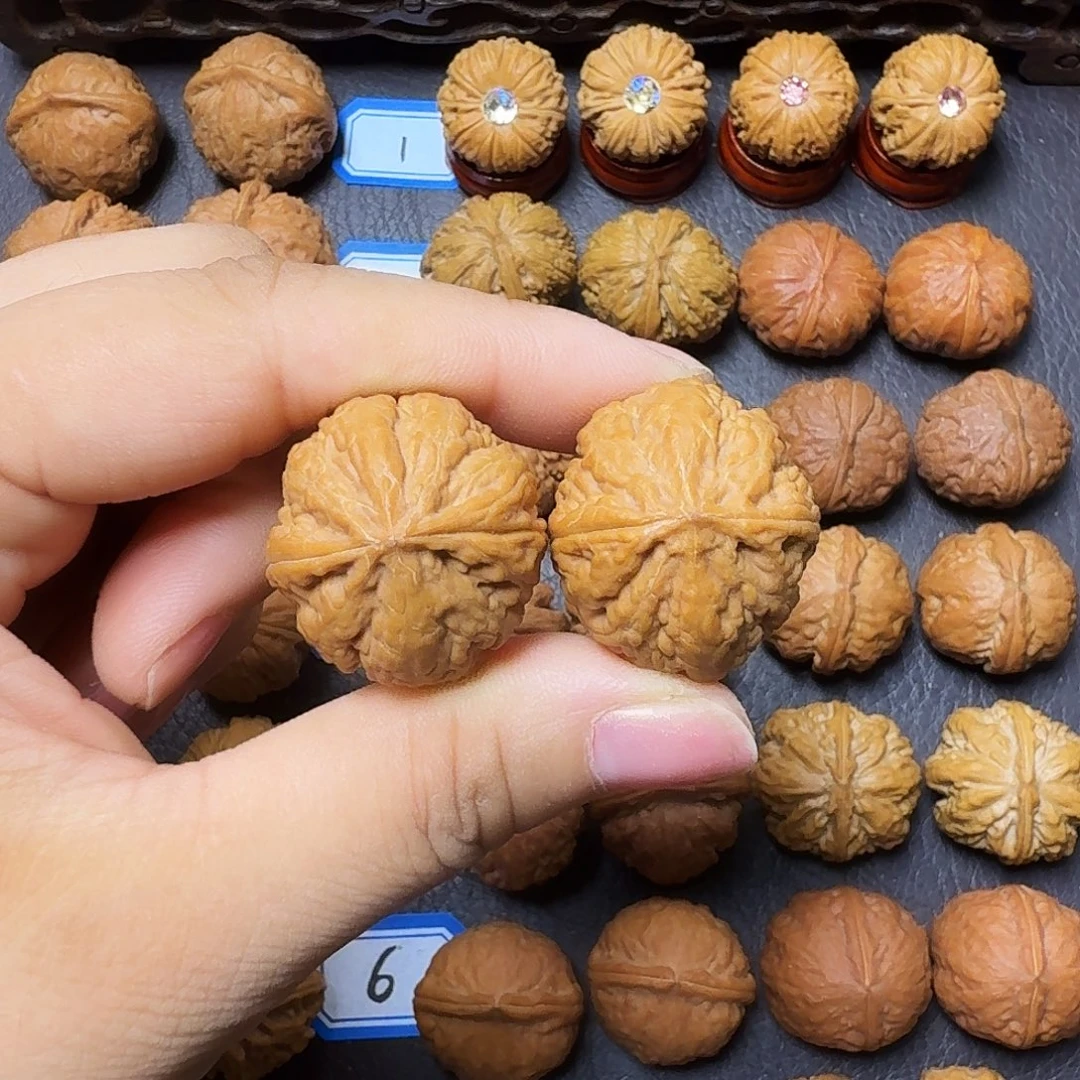 文玩核桃把件29尺焖尖龙纹元宝006