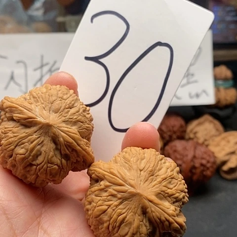 吊坠桃核42全品泥鳅背