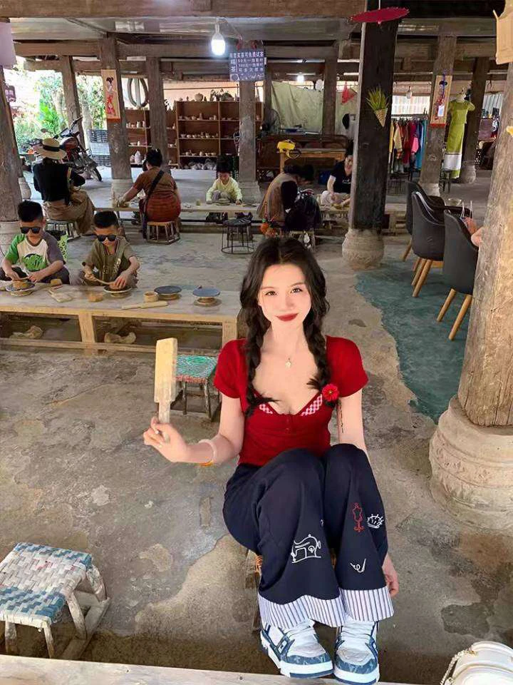 Yoyo大码纯欲假两件拼接格子吊带纽扣款棉短袖胖mm遮腰显瘦小衫