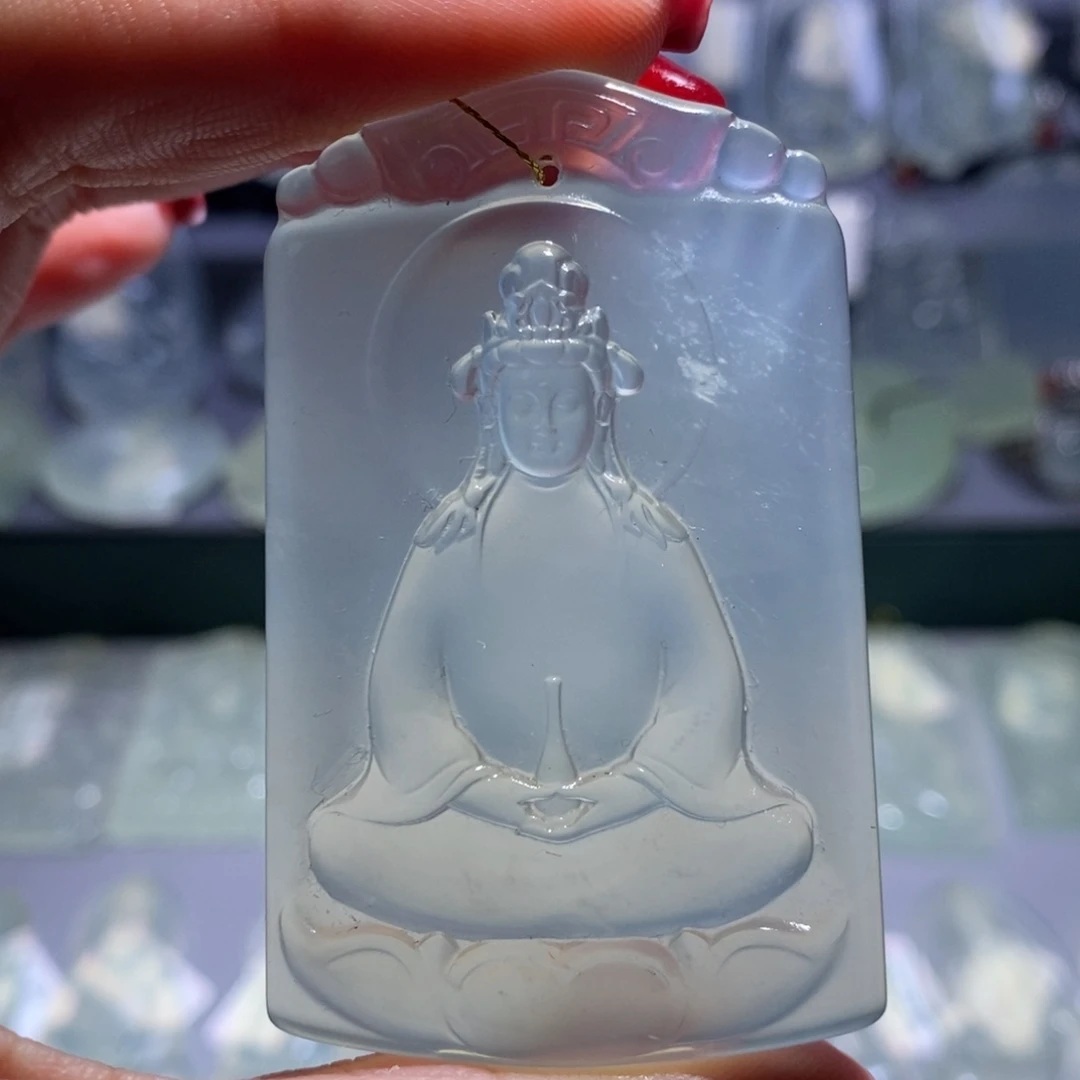 岫玉未镶嵌颈饰素衣