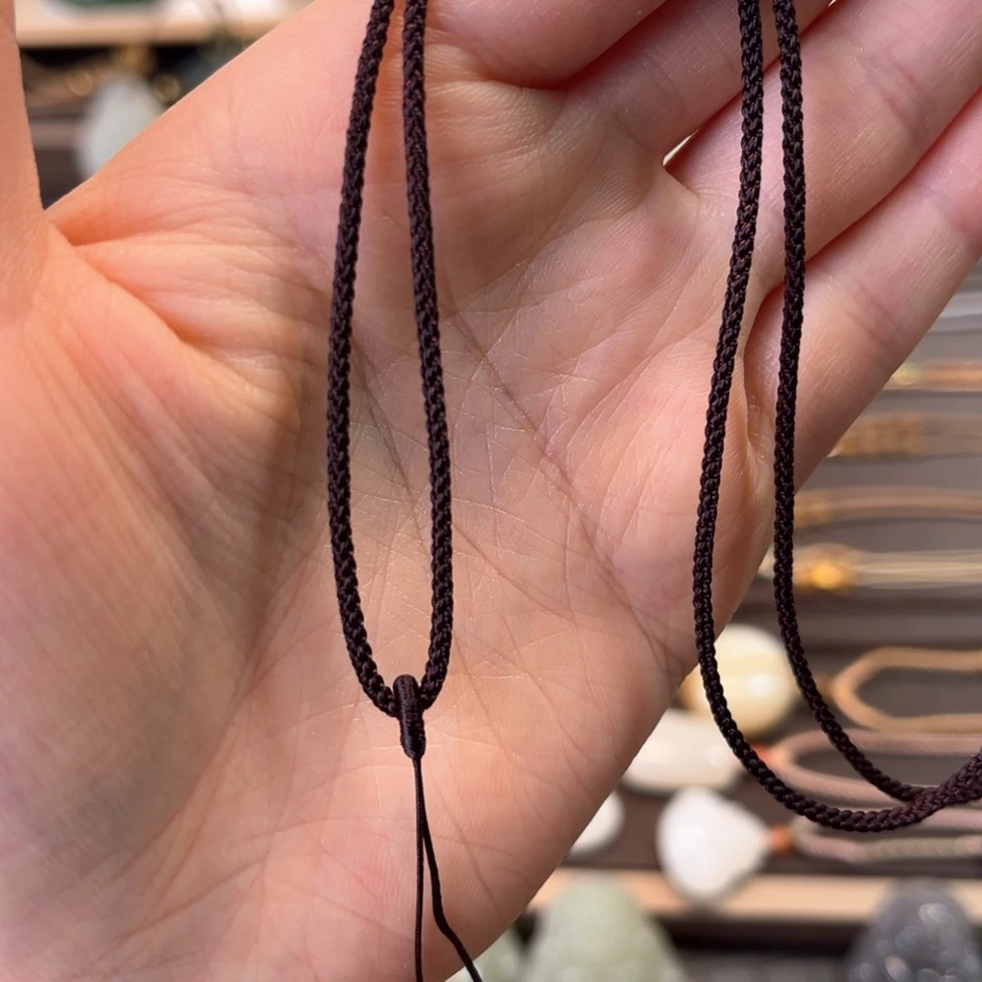 和田玉颈饰未镶嵌幸*?绳子