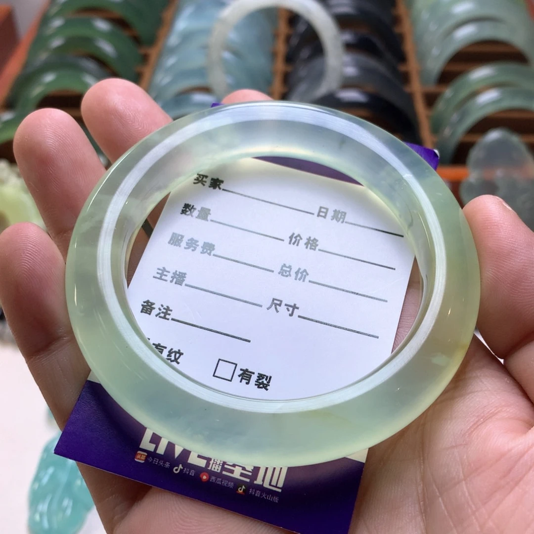 蛇纹石玉手镯未镶嵌糖****法