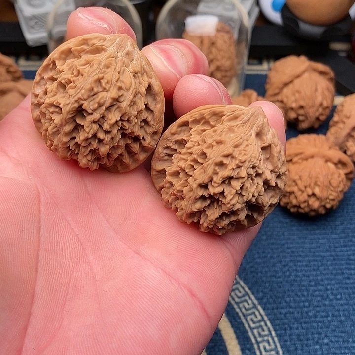 文玩核桃把件满天星39全