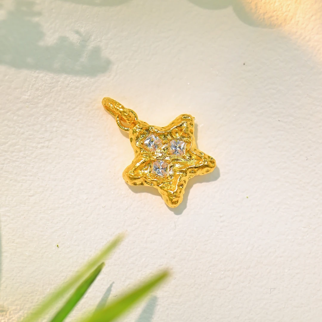 《云聚川珠宝》足金999 真5G 星星镶嵌莫桑石吊坠（多样性发一）韦 雪