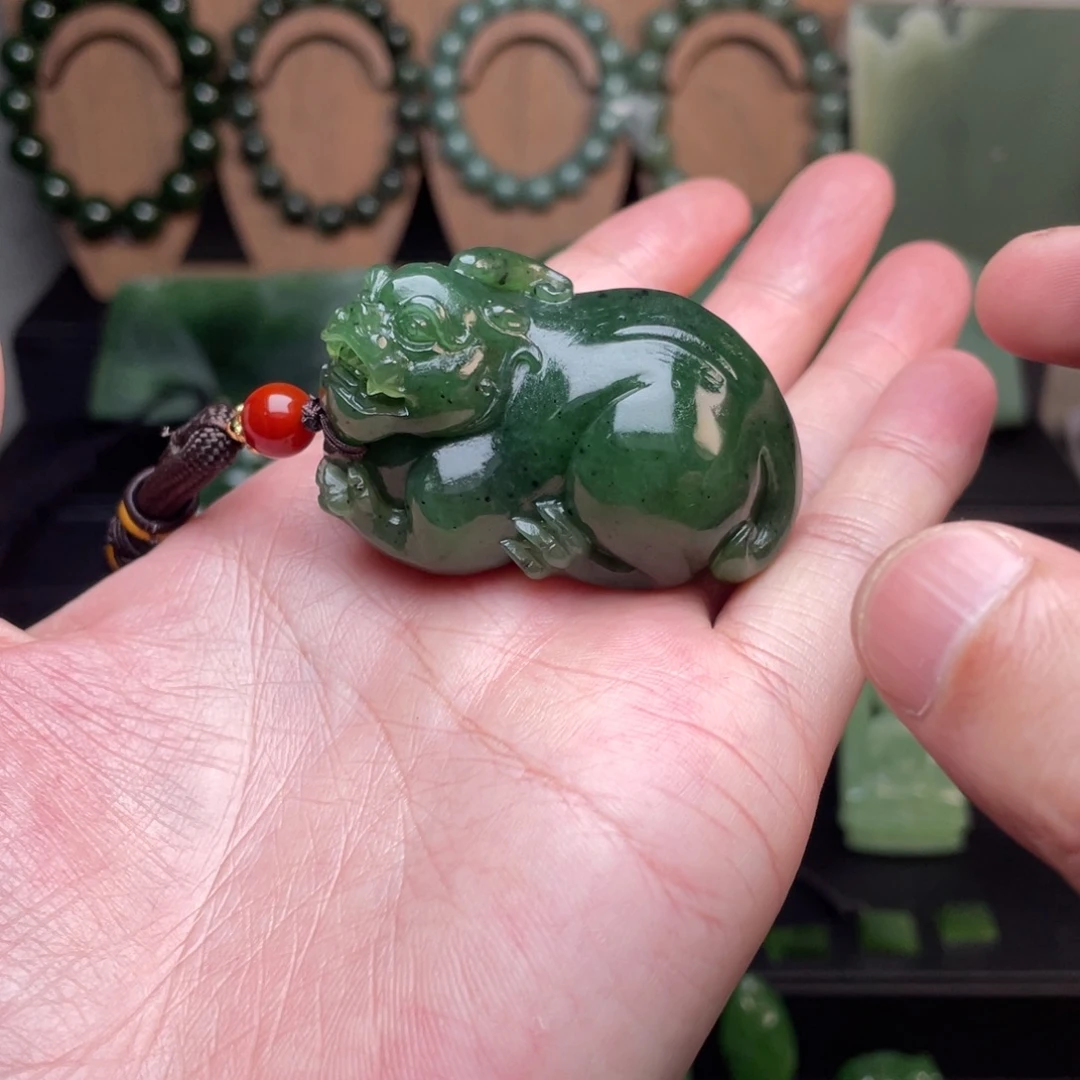 和田玉（碧玉）未镶嵌颈饰