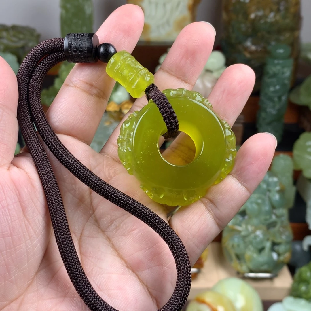 岫玉未镶嵌手把件保****气