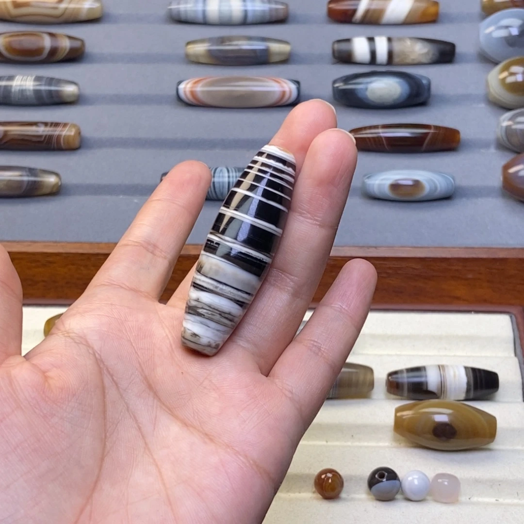 没***场未镶嵌颈饰玛瑙/玉髓