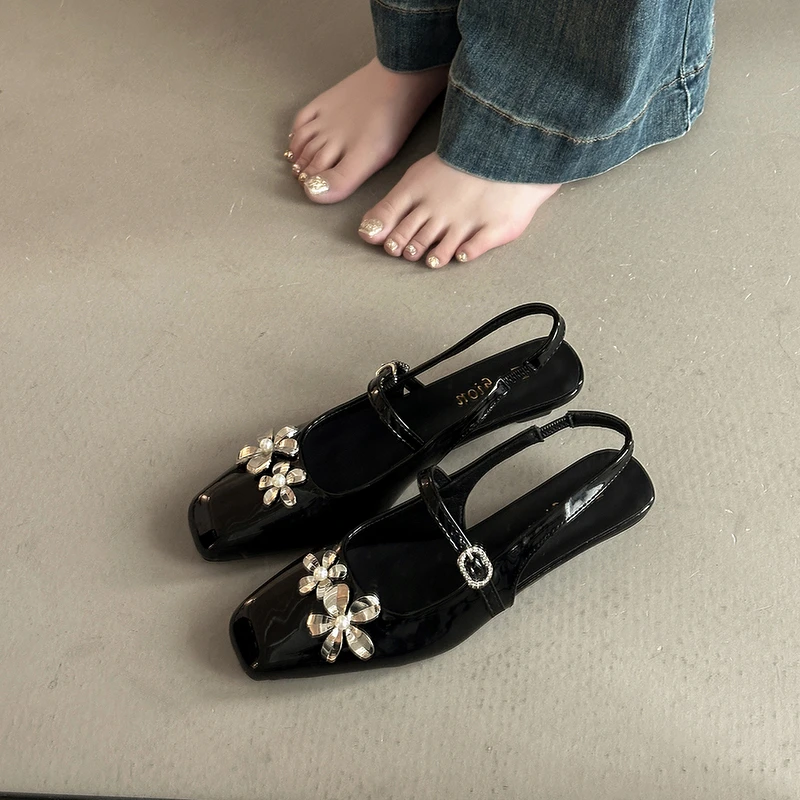 法式复古方头花朵坡跟包头凉鞋女鞋2025夏季新款百搭粗跟配裙子单