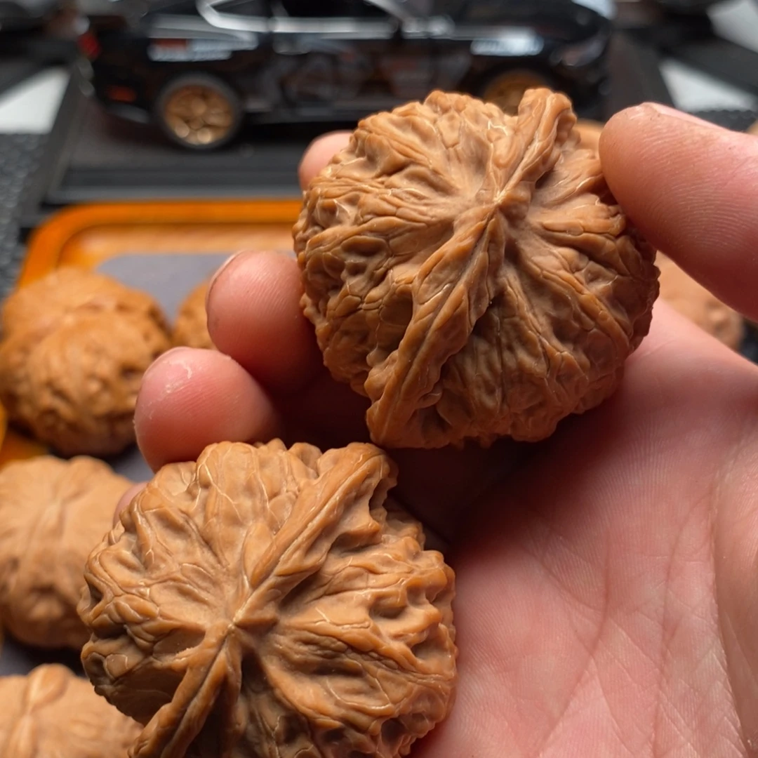 文玩核桃精品对金麒麟