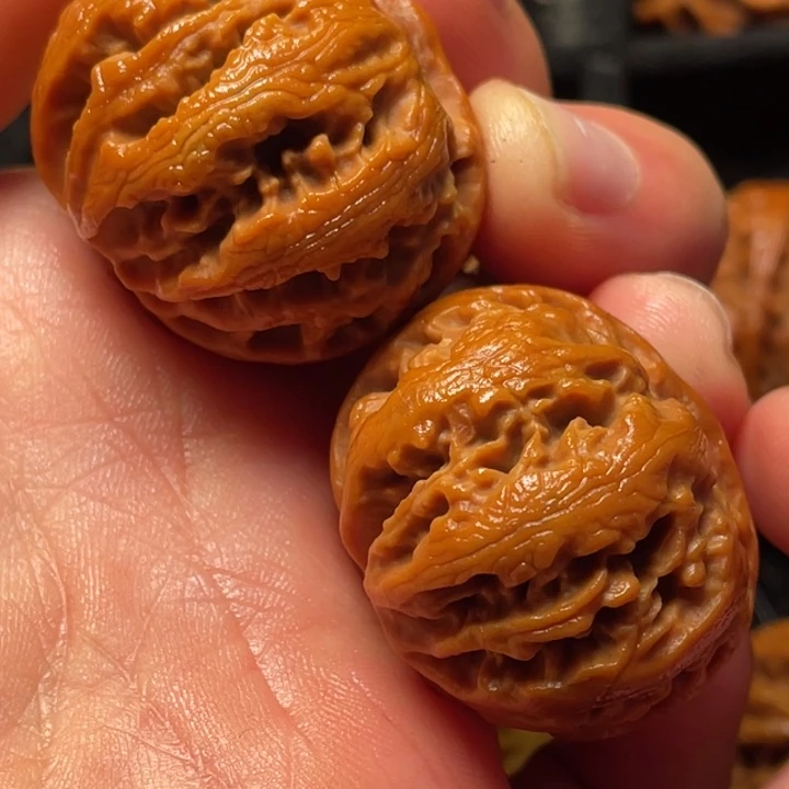 文玩核桃把件秦岭山脉核桃