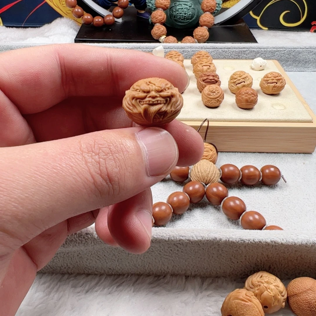 龙*猴头核桃雕刻恶僧