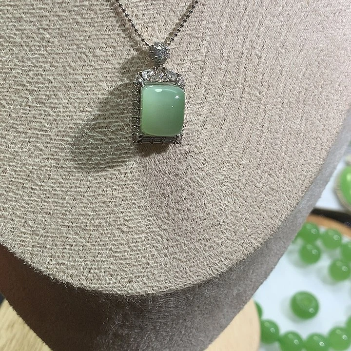 颈饰银S925镶嵌和田玉（碧玉）