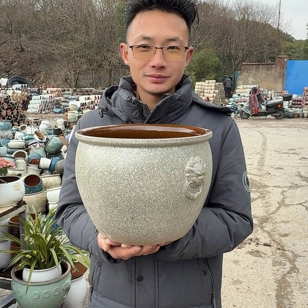 紫砂花盆口29高20（一个白灰狮子头缸