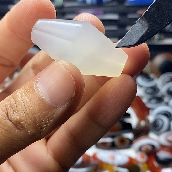 未镶嵌颈饰玛瑙/玉髓