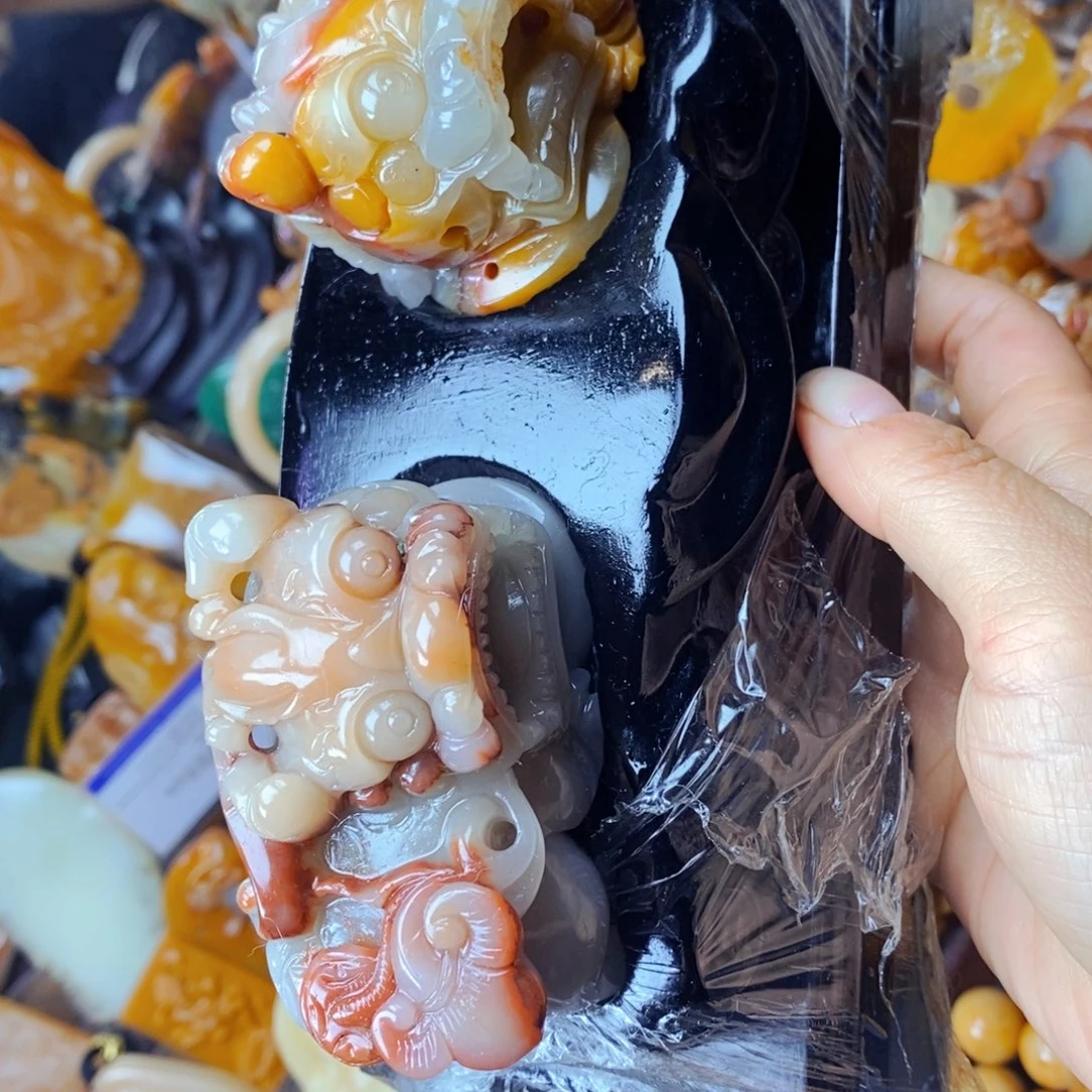 未镶嵌石英质玉（黄龙玉）吊坠(不含链)