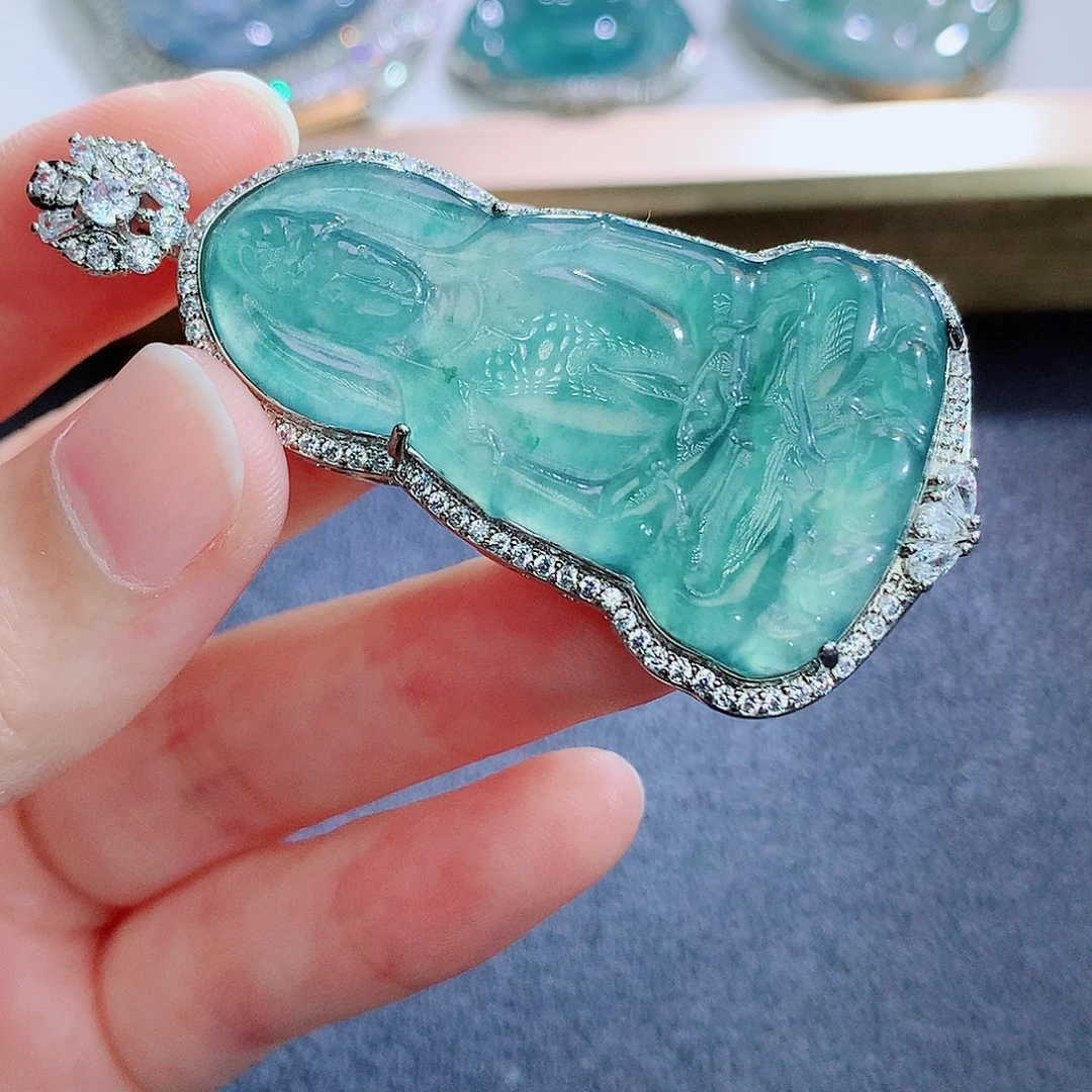翡翠未镶嵌颈饰翡翠