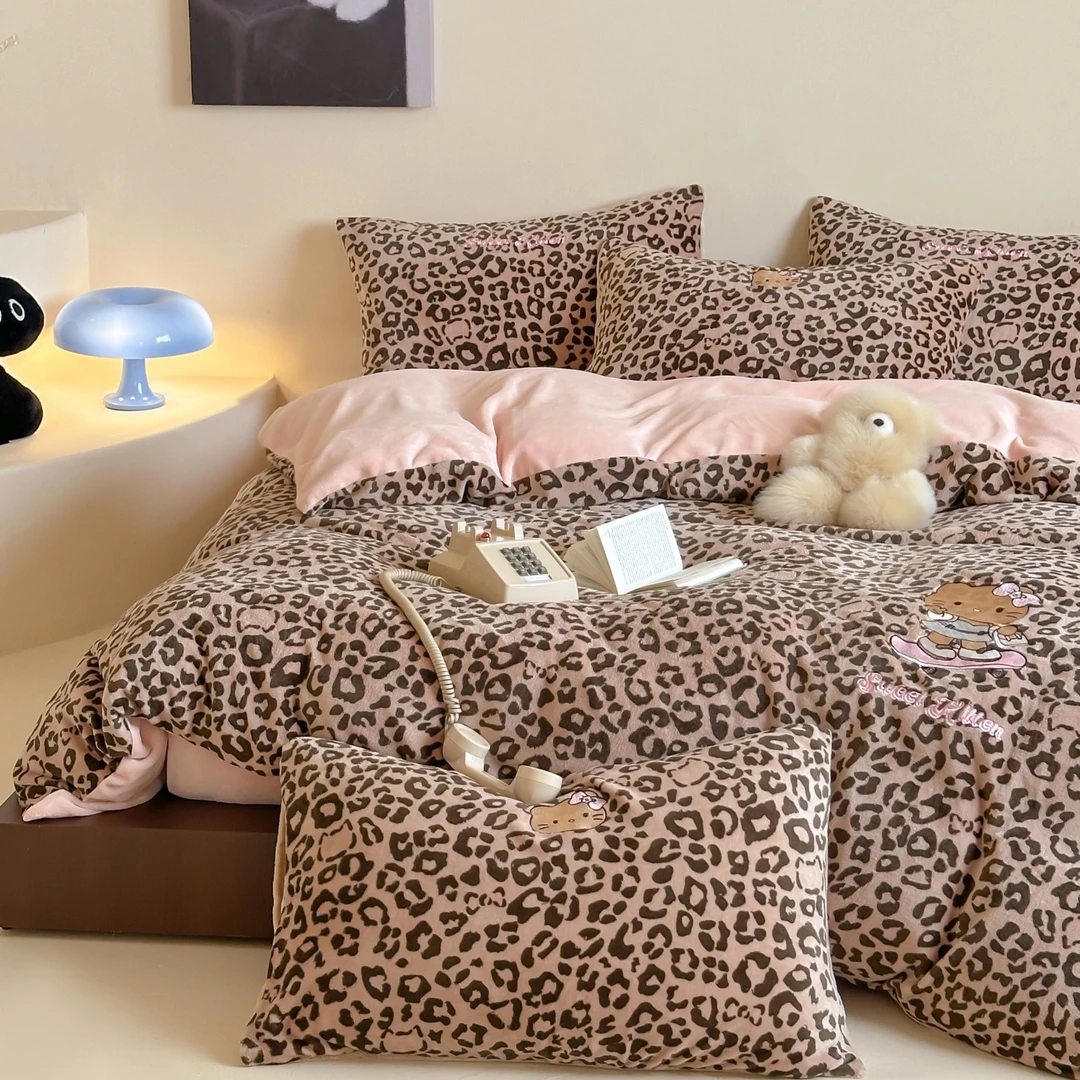 猫咪日记INS豹纹款刺绣绣花牛奶绒四件套保暖宿舍三件套床品床单