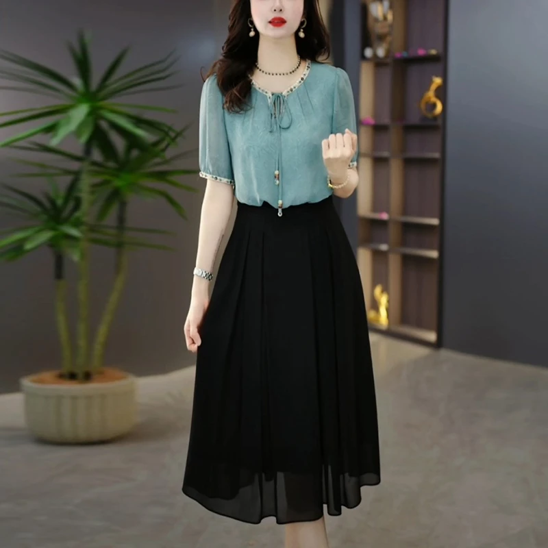 轻奢气质夏季短袖裙子女款爆款2025新款高级感洋气收腰显瘦连衣裙