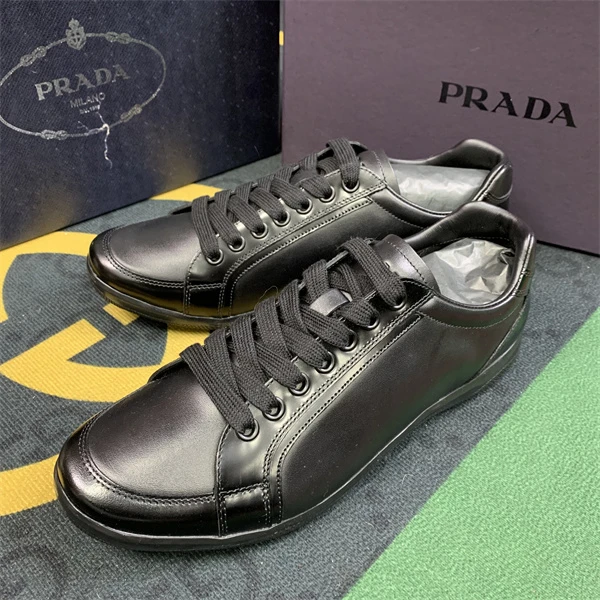全新未使用 Prada/普拉达 普拉达黑色哑光皮面鞋真皮