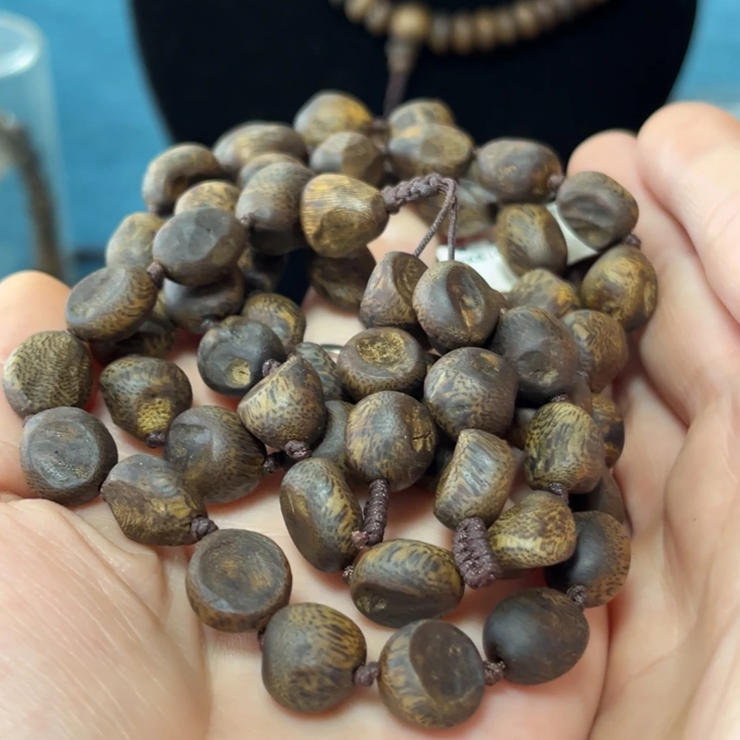 沉香手串摄*灿莺歌绿卡1.0-35克多样性发货一条