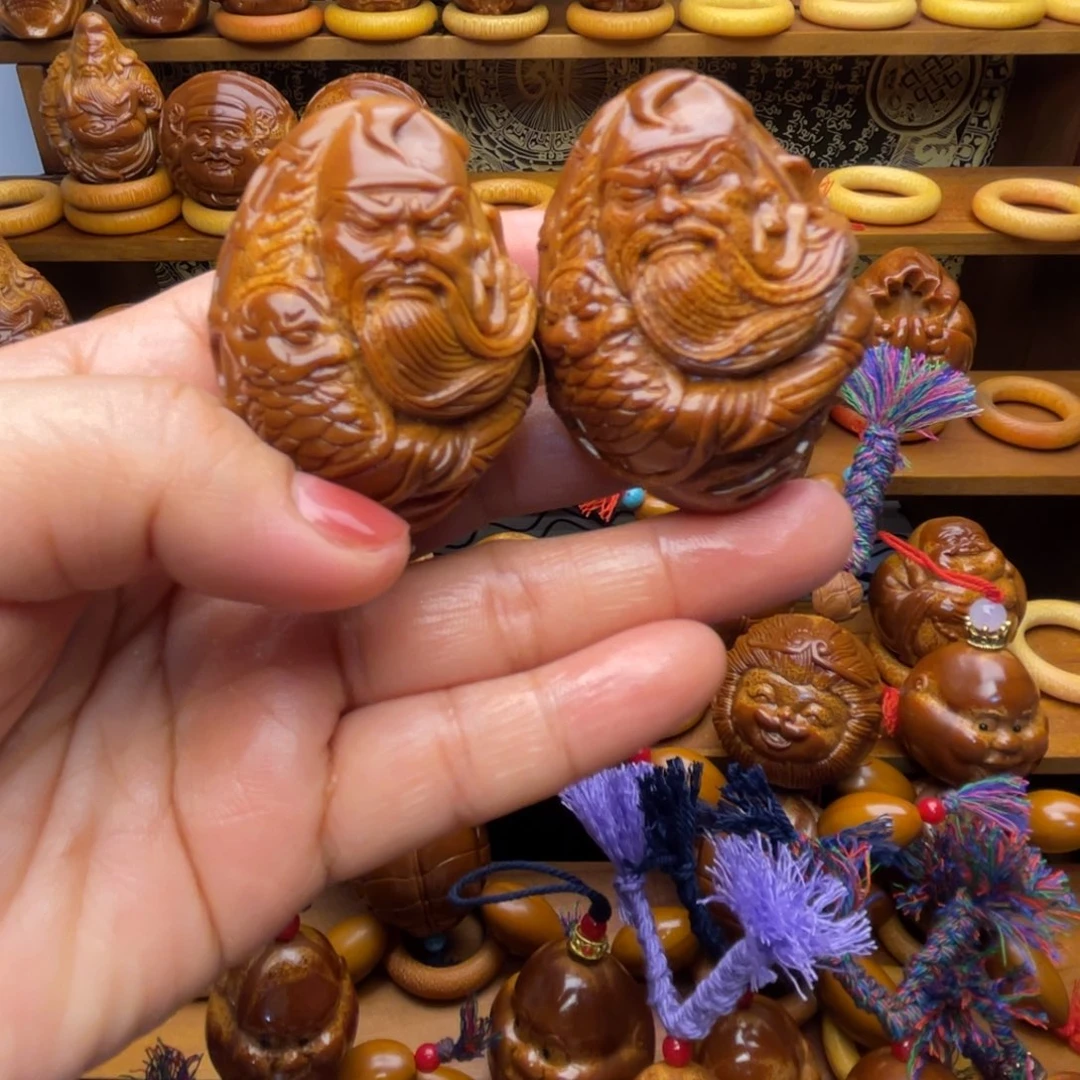 吊坠橄榄核关公手球