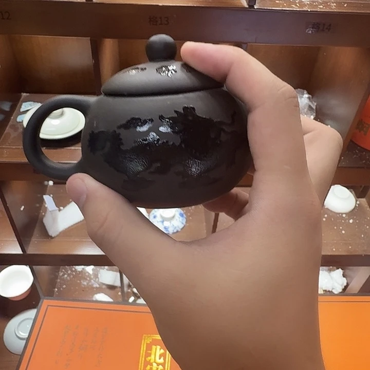 高端陶瓷茶具套装等。