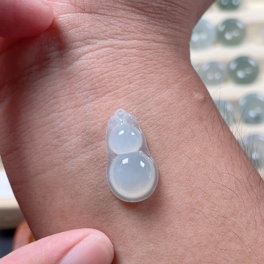 翡翠未镶嵌颈饰23.4/129.6.4