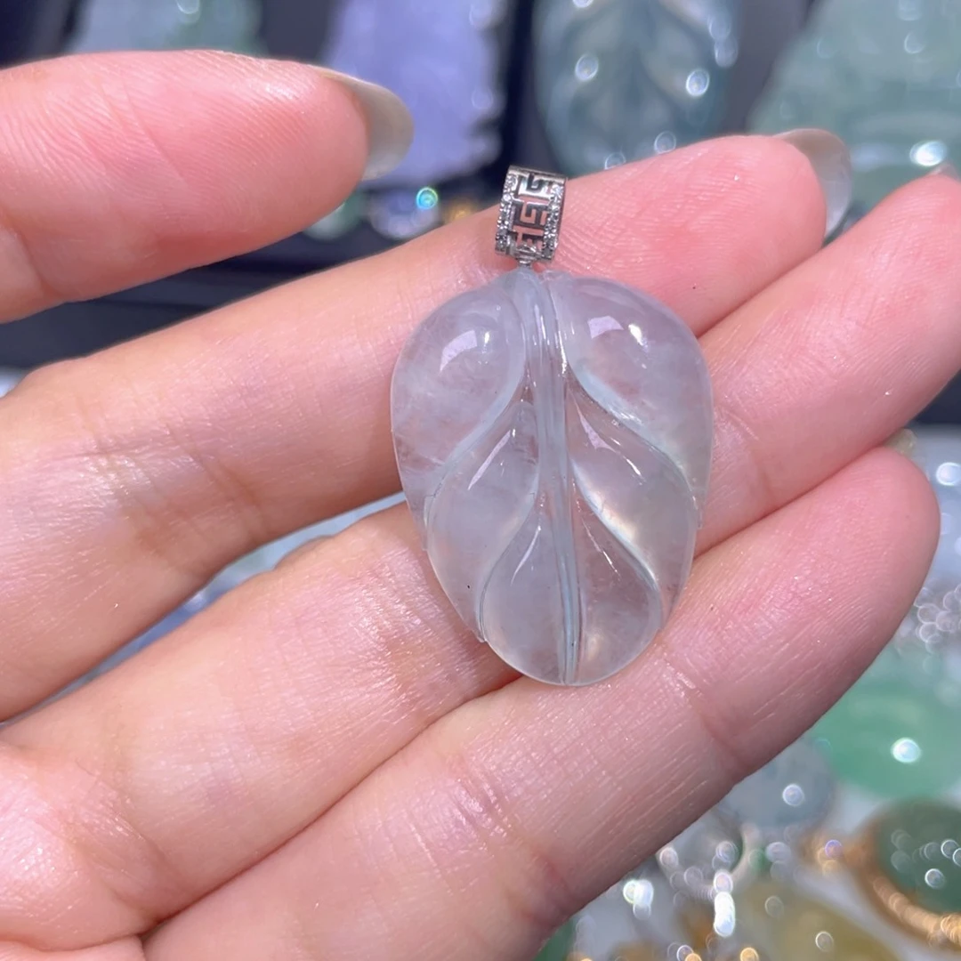 颈饰18K金镶嵌翡翠翡翠