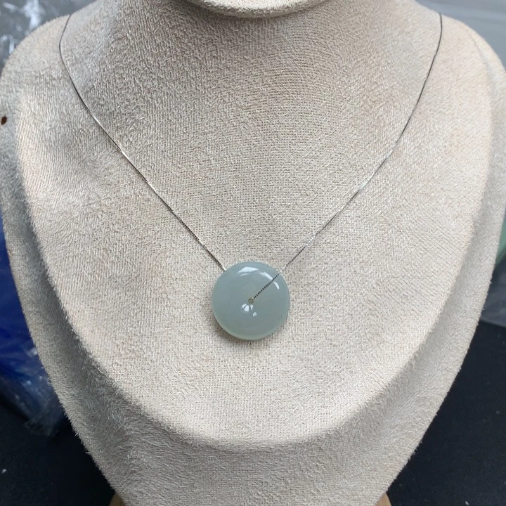 【闪购商品】翡翠颈饰未镶嵌22255588899888000