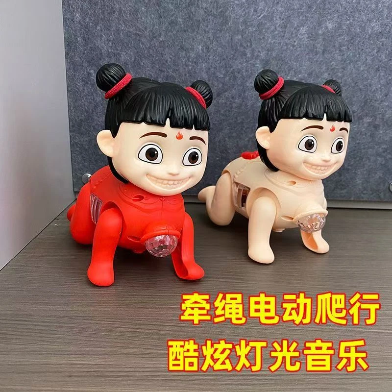 儿童电动哪吒牵绳爬行娃娃灯光音乐发光网红玩具