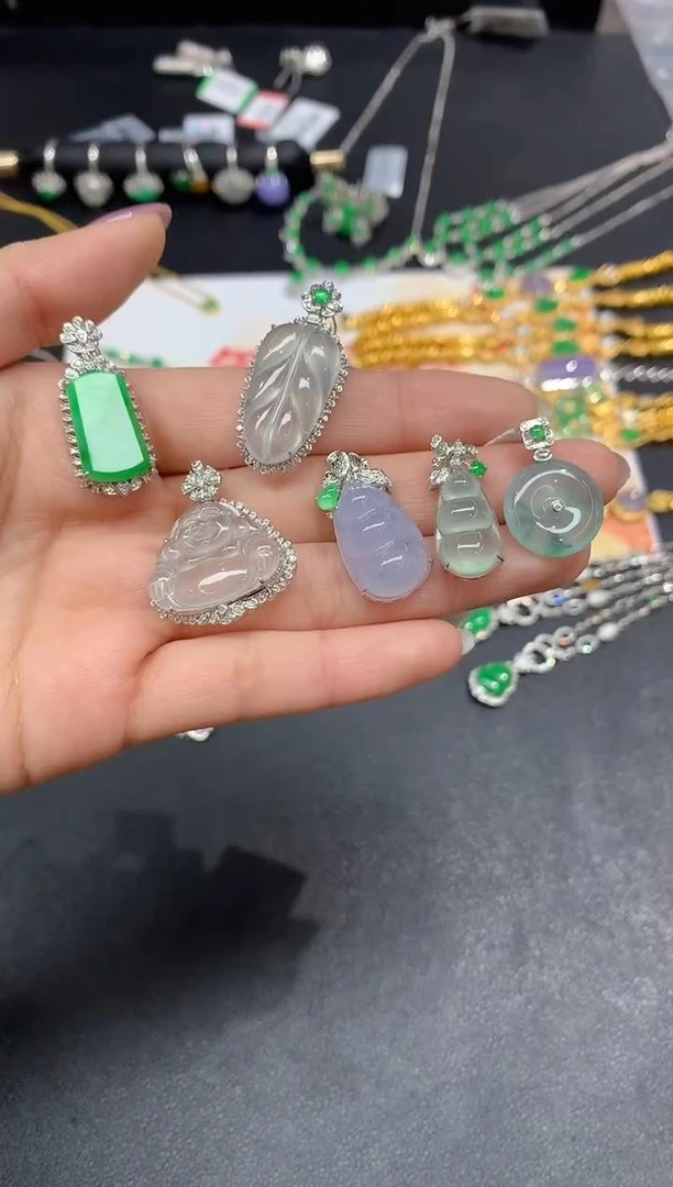 【小鱼严选彩虹盘】翡翠吊坠-多样性发其一18K金-AL037|CXQ21