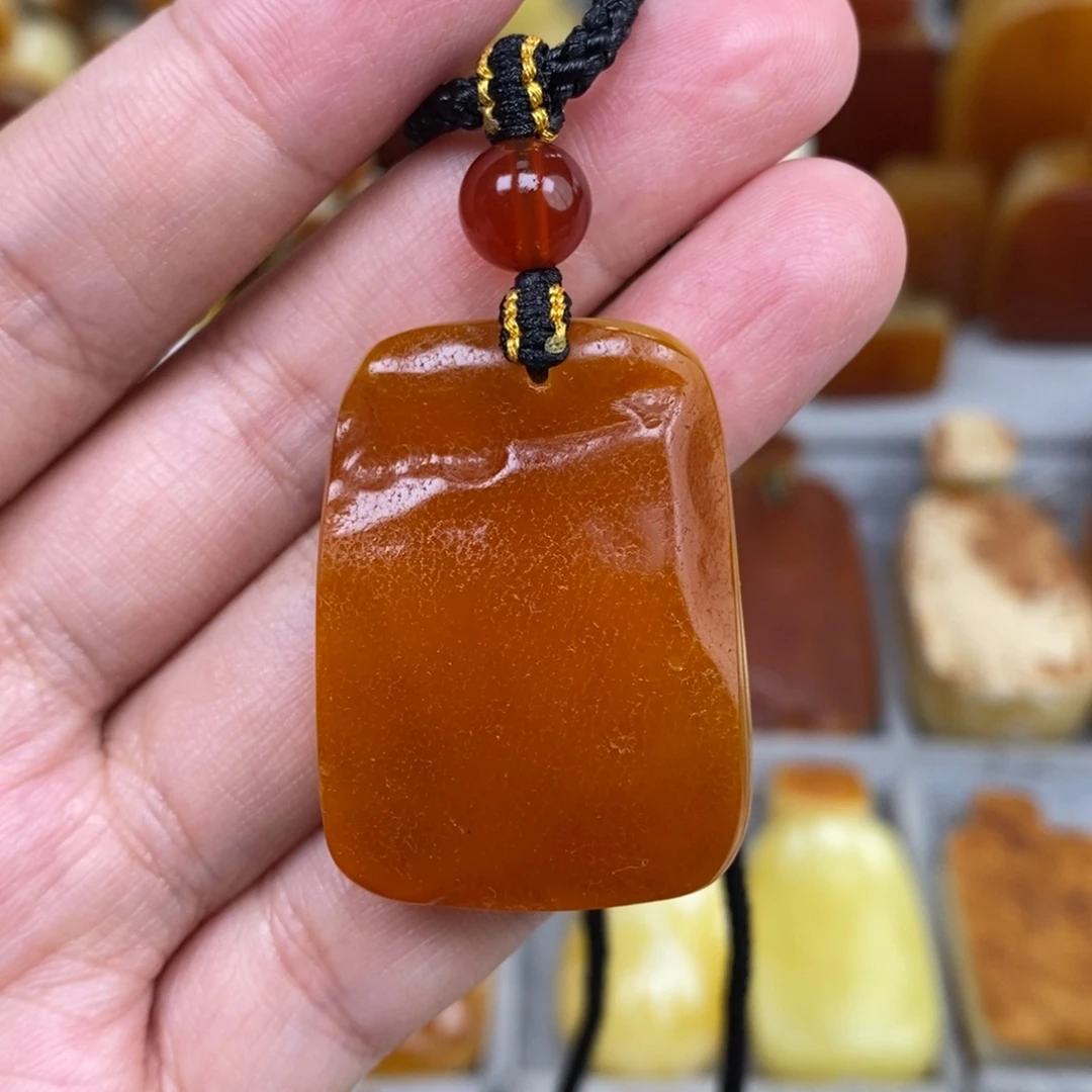 蜜蜡未镶嵌珠宝奇石