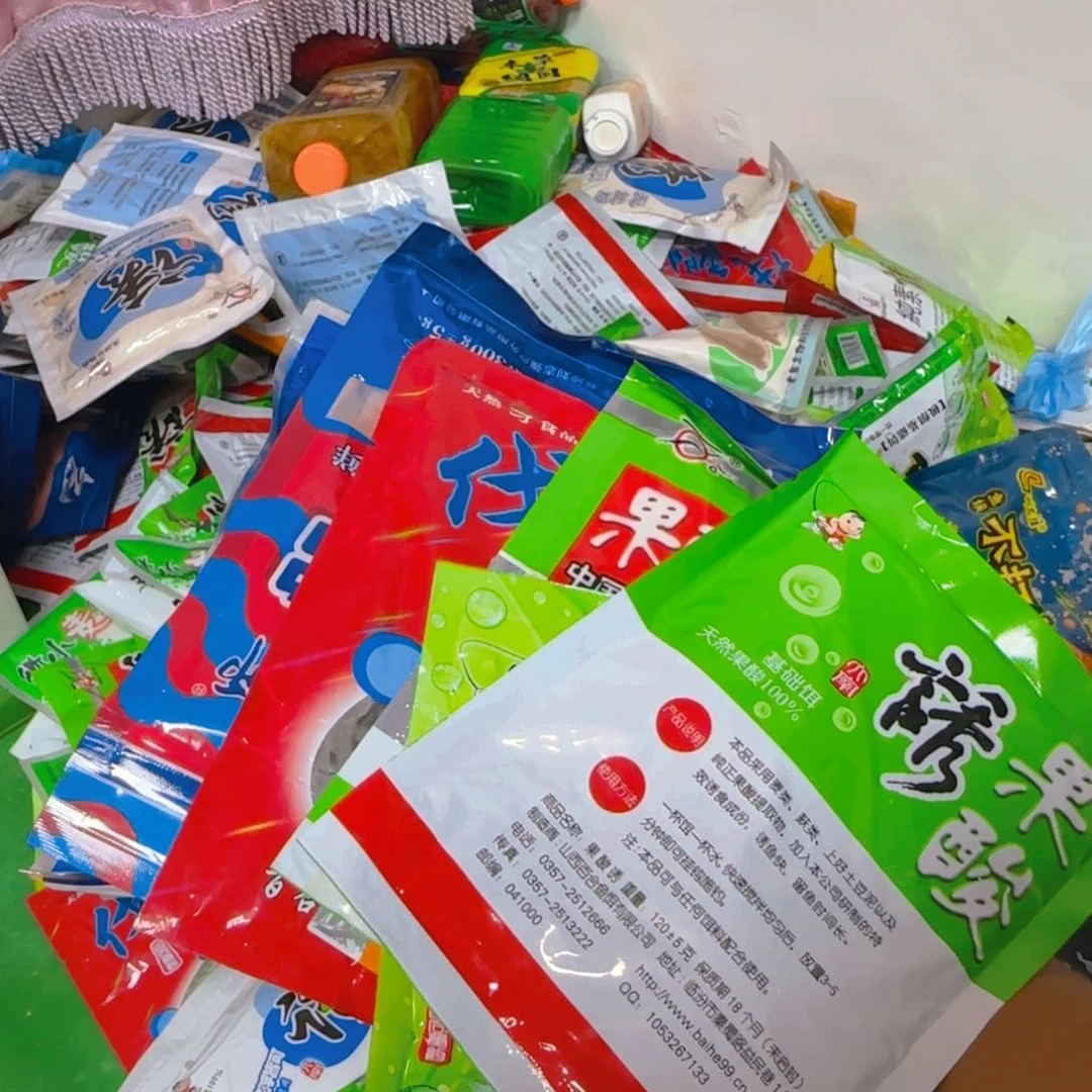 鲫鱼饵料4包  果酸3包