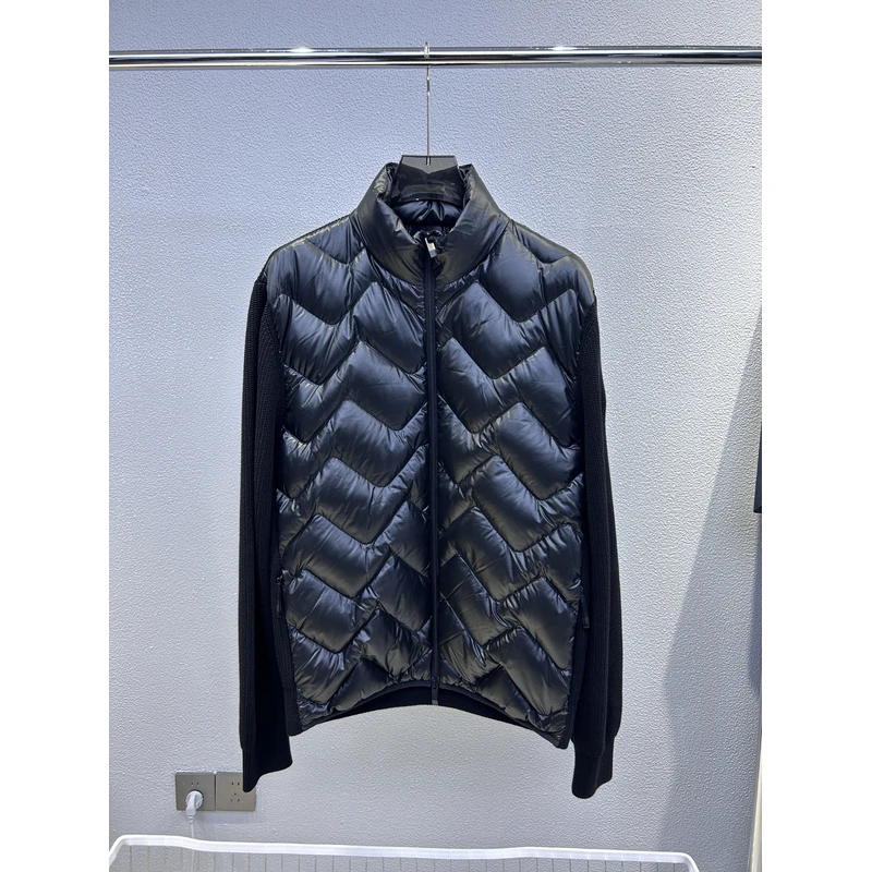 现货Moncler盟可睐 9B00011 男士黑标厚款针织拼接格纹羽绒服
