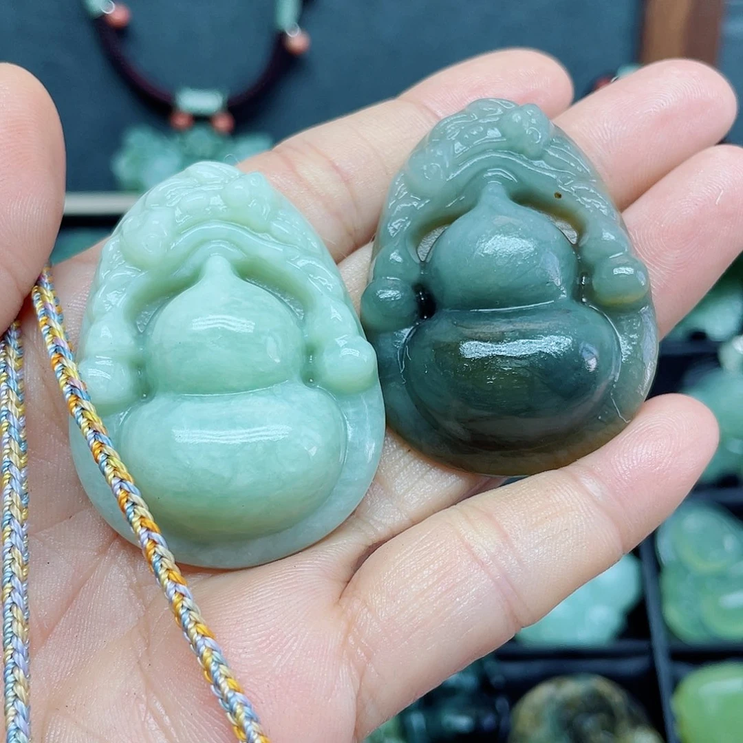 蛇纹石玉未镶嵌颈饰普****?