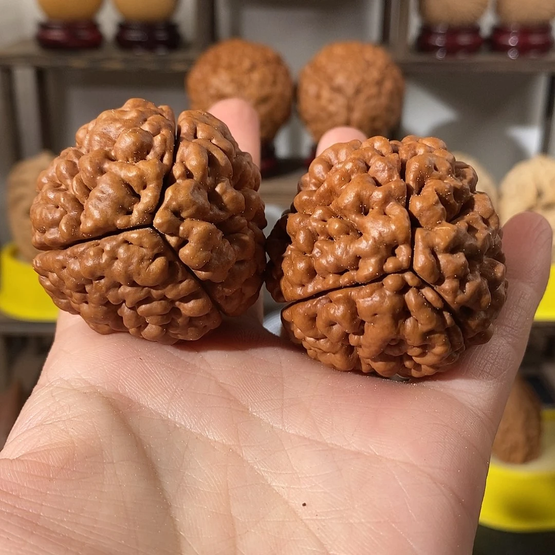 吊坠文玩核桃三瓣脑纹金刚爆肉4550