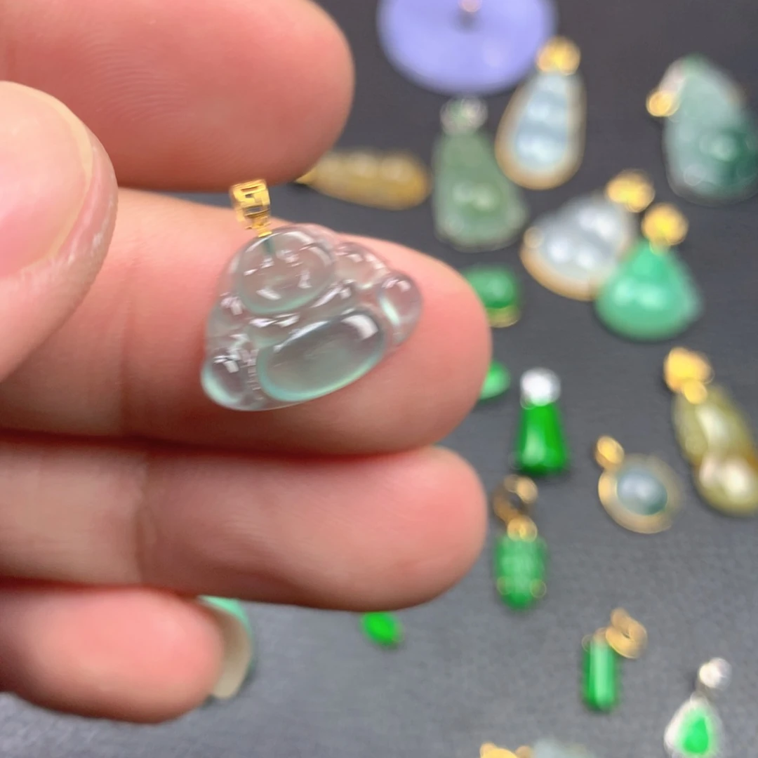 【闪购商品】颈饰18K金镶嵌翡翠翡翠