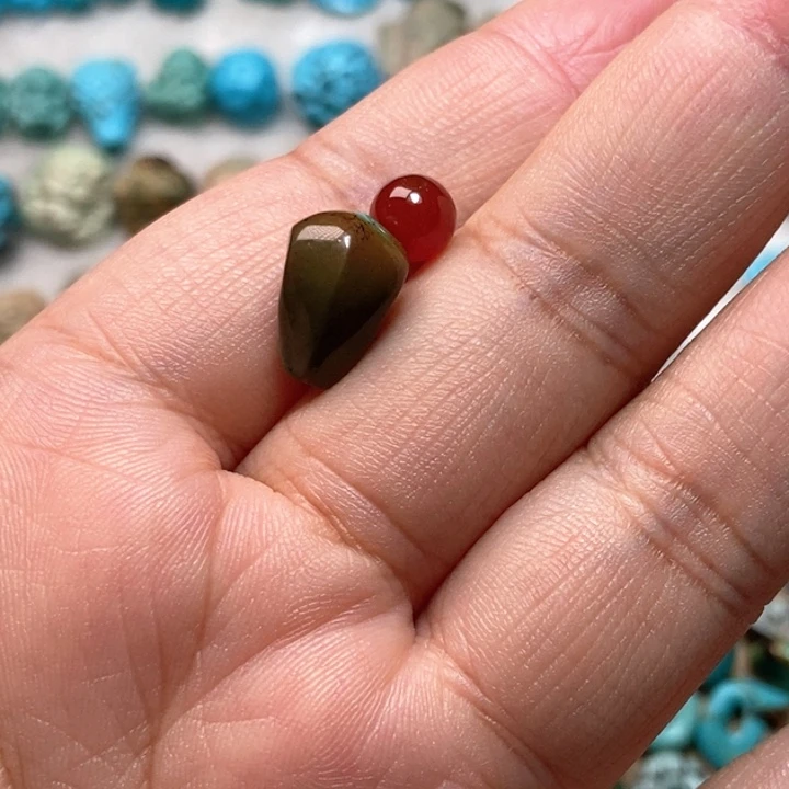 南红玛瑙未镶嵌颈饰