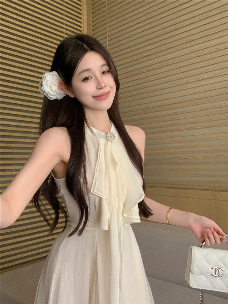 纯欲不规则挂脖连衣裙女夏法式气质高级感富家千金无袖收腰短裙子