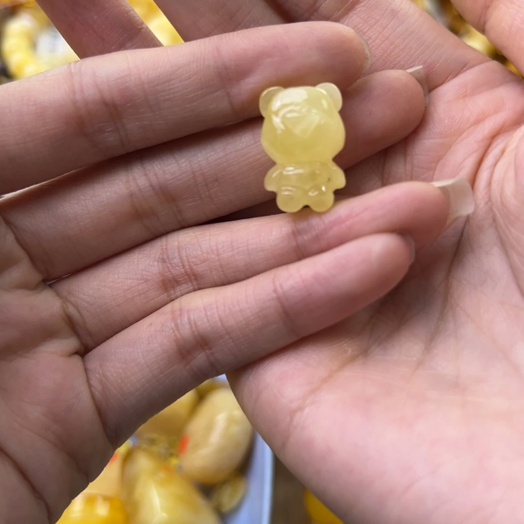 琥珀珠宝奇石未镶嵌